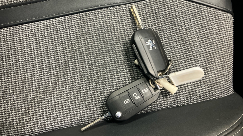 Peugeot 3008 1.2 PureTech Allure 5dr Petrol Estate